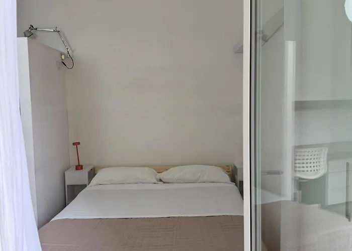 Just Women Solo Donne Non Accetiamo Gli Uomi Apartment Bergamo