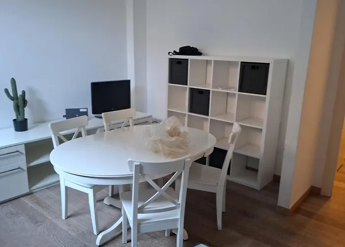 Just Women Solo Donne Non Accetiamo Gli Uomi Bergamo