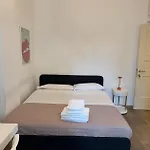 Just Women Solo Donne Non Accetiamo Gli Uomi * Бергамо