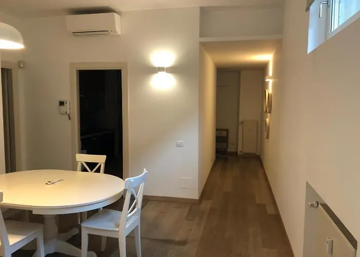 Just Women Solo Donne Non Accetiamo Gli Uomi